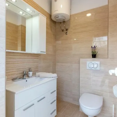 Apartman Magnolia By *