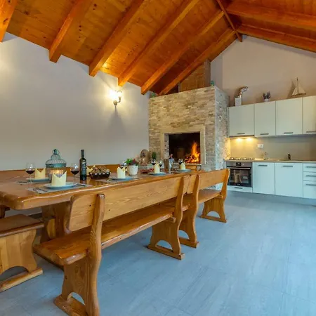 Magnolia By سبليت